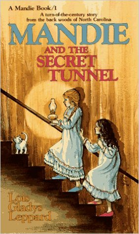 Leppard, Lois Gladys: Mandie and the Secret Tunnel