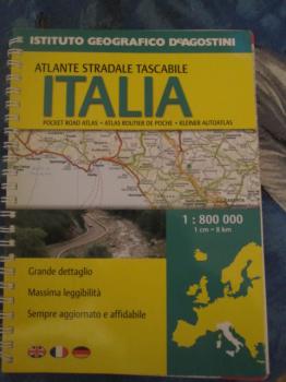 [ ]: Italia. Pocket road atlas