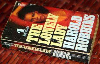 Robbins, Harold: The lonely lady